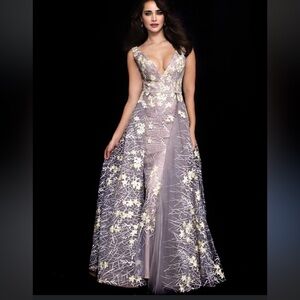 JOVANI Grey Multi Floral Embroidered V Neck Sleeveless Prom Gown 8